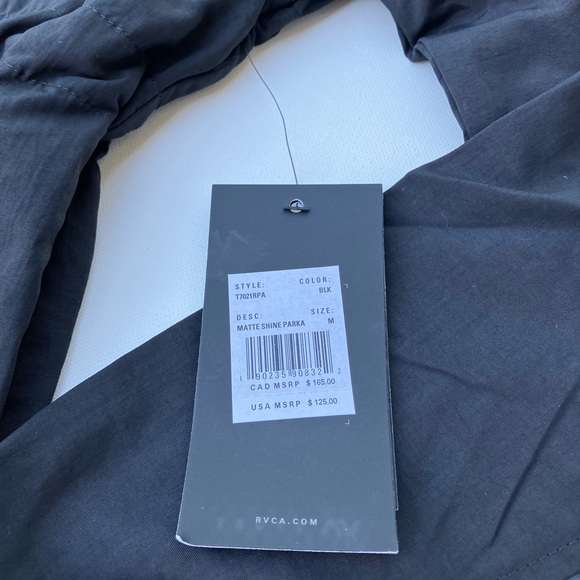 🖤RVCA Matte Shine Parka🖤 - Picture 13 of 16